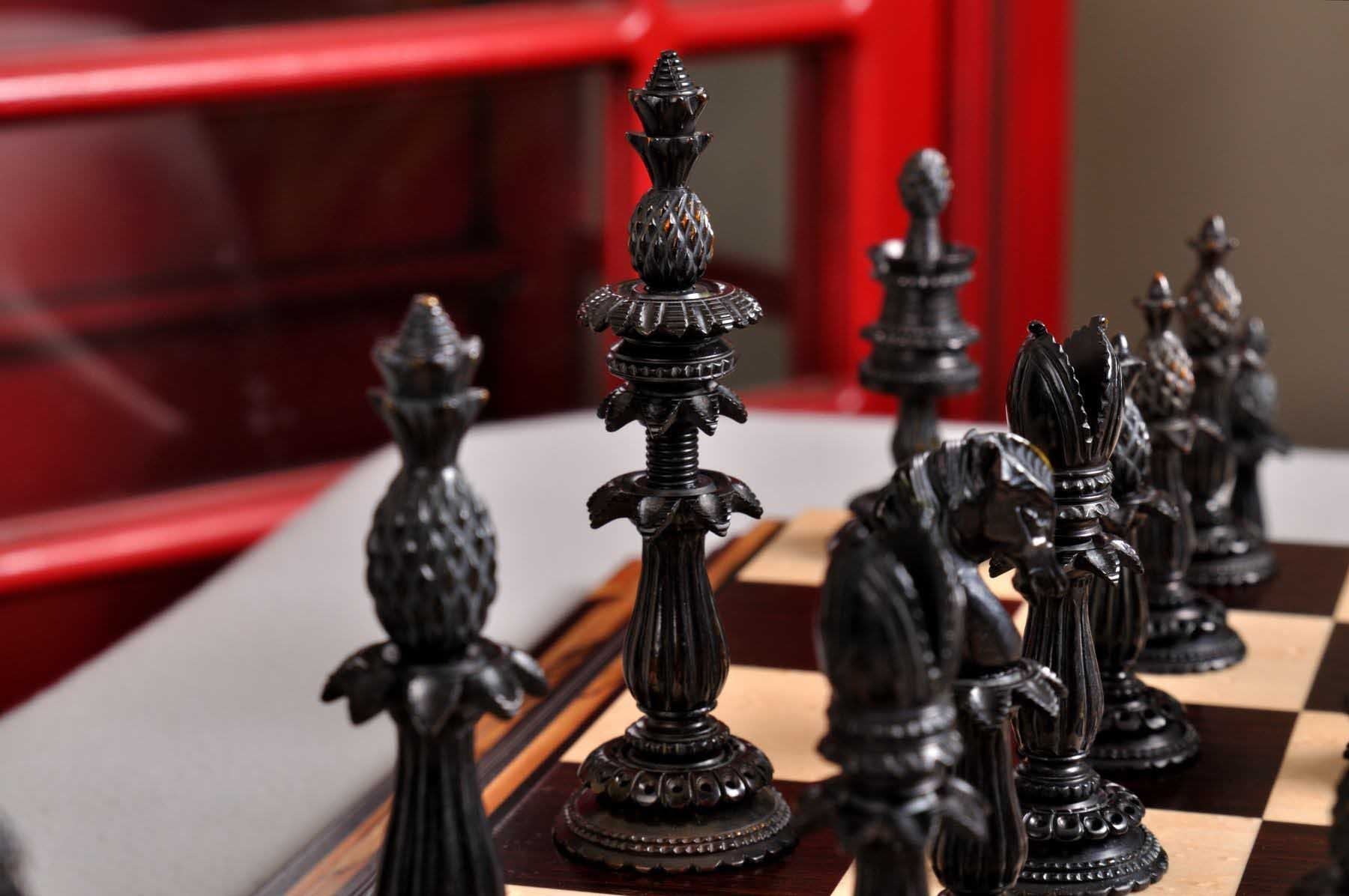 Lund Anglo-Indian Reproduction Luxury Bone Chess Pieces black