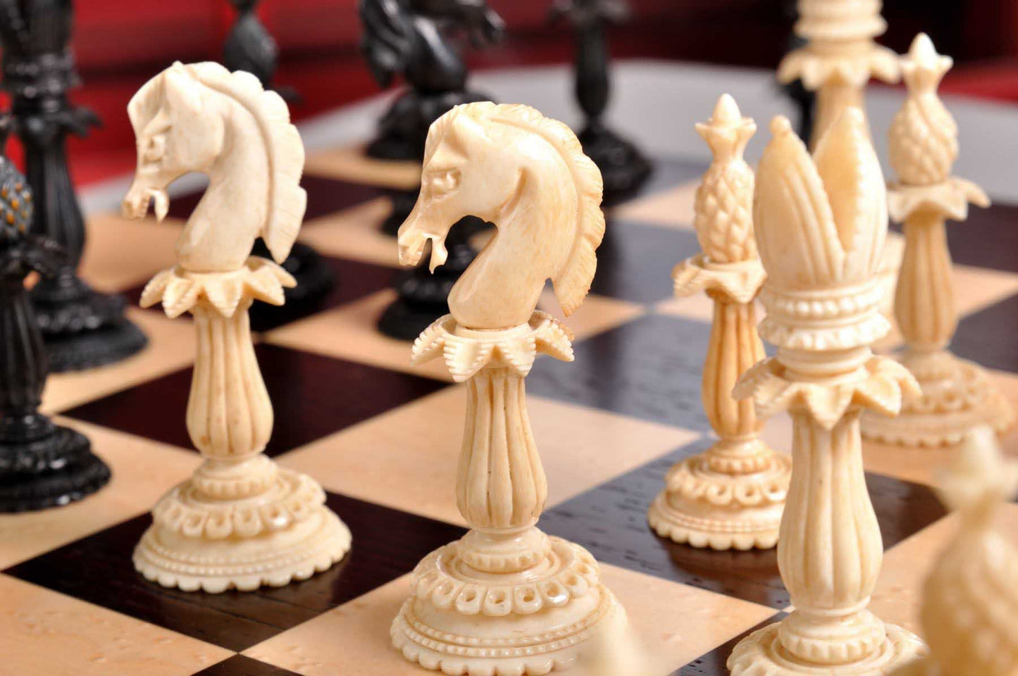 Lund Anglo-Indian Reproduction Luxury Bone Chess Pieces white