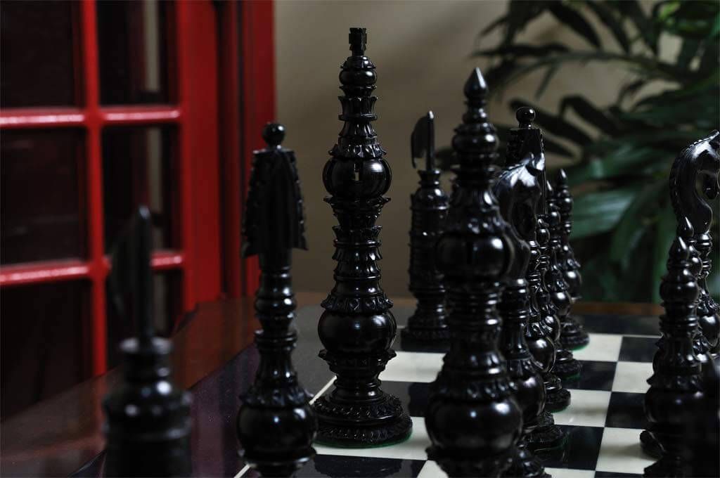 Vizagapatam Luxury Bone Chess Pieces black